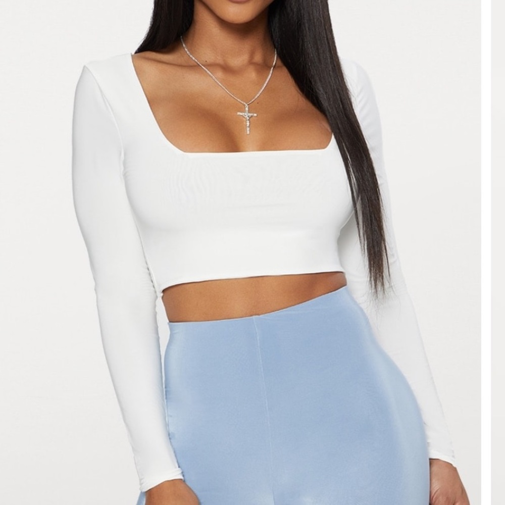 Brand new top from pretty little thing